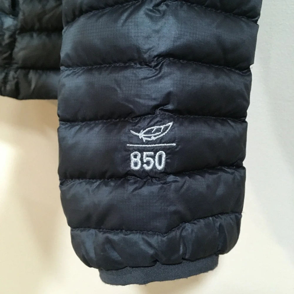 LL Bean Ultralight 850 Down Hooded Puffer Jacket Womens XS Black Outdoor Quilted - Picture 2 of 14